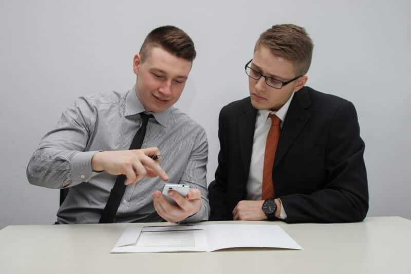 Discover key insights on resume versus CV to choose the right document for your job applications.